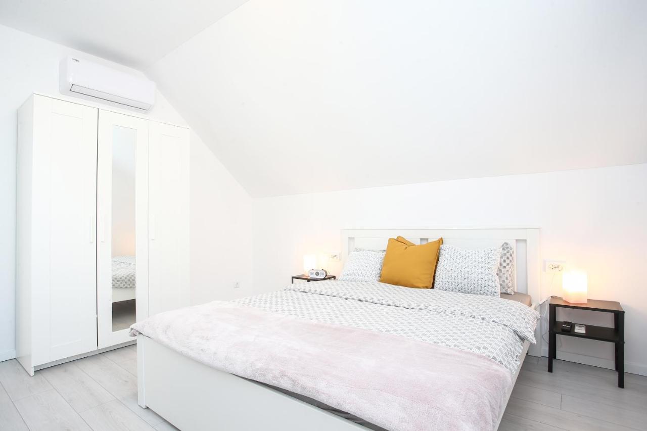 White Rooms Arena 萨格勒布 外观 照片