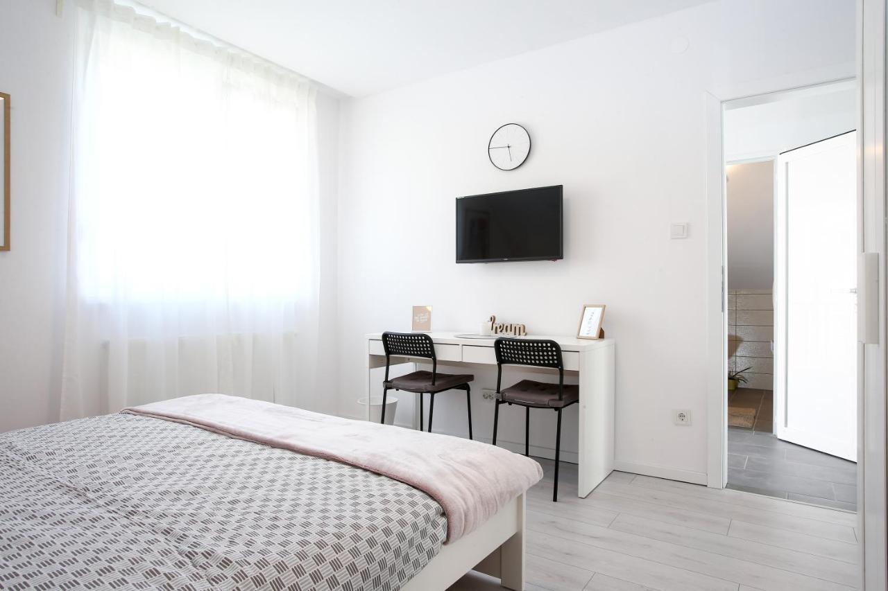 White Rooms Arena 萨格勒布 外观 照片
